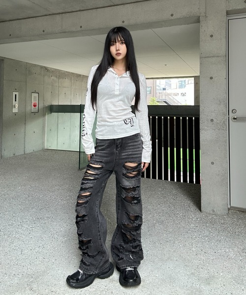 KsG（ケーエスジー）の「multi damage wide denim（デニムパンツ・レディース・ブラック・MEDIUM/LARGE/SMALL）」の8枚目の写真