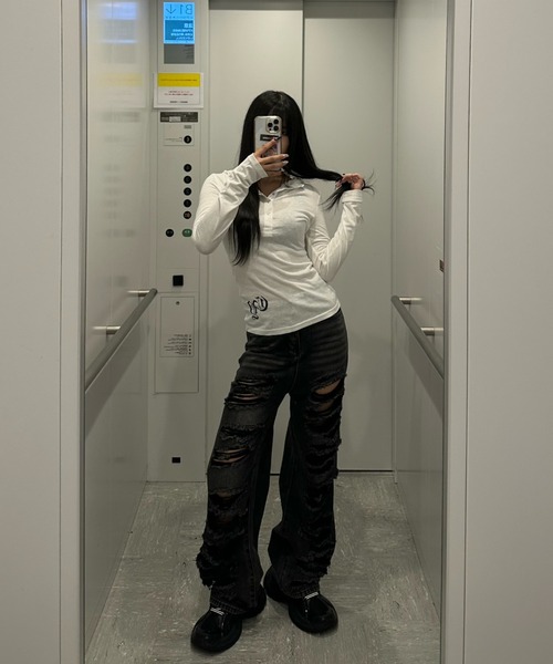 KsG（ケーエスジー）の「multi damage wide denim（デニムパンツ・レディース・ブラック・MEDIUM/LARGE/SMALL）」の11枚目の写真