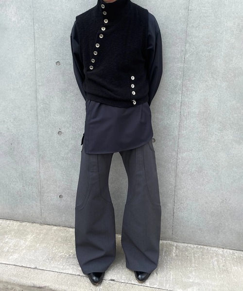 GOAT ESSENCE（ゴートエッセンス）の「4TUCK FLARE PANTS（スラックス・メンズ・ブラック/グレー・1/2/3）」の15枚目の写真