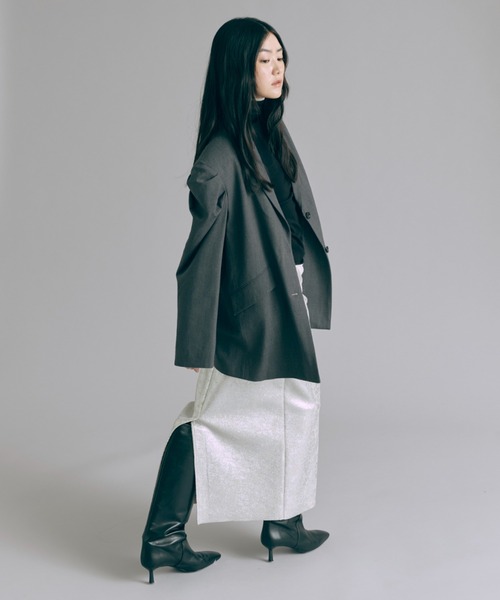 EN NEUME(エンノイム)の「Gathered Shoulder Jacket(テーラードジャケット・レディース・ネイビー/ベージュ/チャコール・1/0)」の10枚目の写真