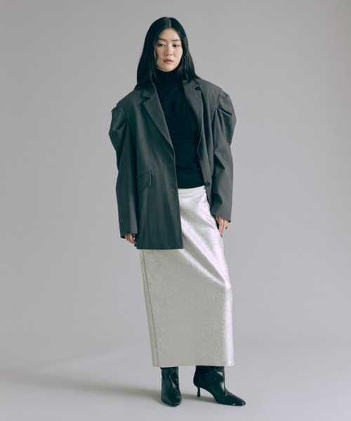 EN NEUME(エンノイム)の「Gathered Shoulder Jacket(テーラードジャケット・レディース・ネイビー/ベージュ/チャコール・1/0)」の8枚目の写真