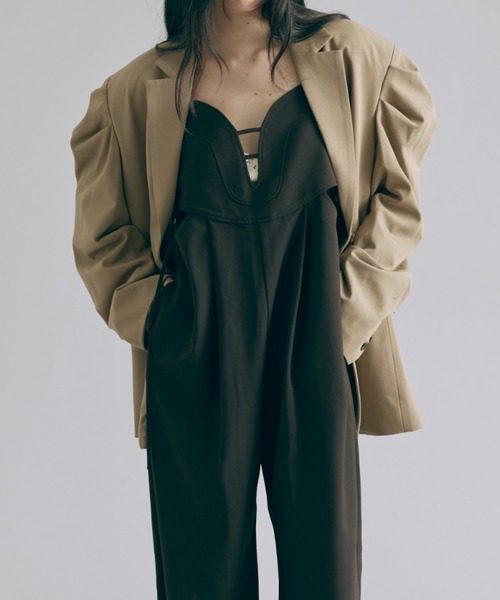 EN NEUME(エンノイム)の「Gathered Shoulder Jacket(テーラードジャケット・レディース・ネイビー/ベージュ/チャコール・1/0)」の15枚目の写真
