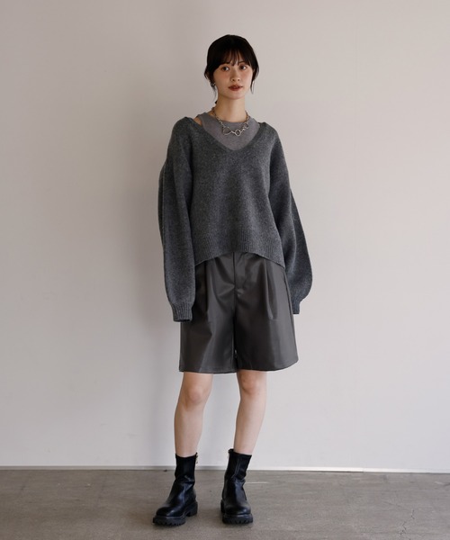 shetila(シェティラ)の「【2点セット】大人のレイヤードニット Vネックニット×タンクトップ(ニット/セーター・レディース・チャコール/ブラウン/グレイッシュベージュ/ブラック・M)」の16枚目の写真