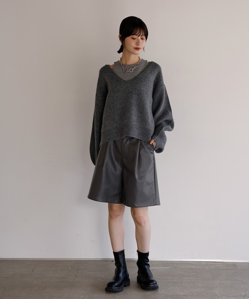 shetila(シェティラ)の「【2点セット】大人のレイヤードニット Vネックニット×タンクトップ(ニット/セーター・レディース・チャコール/ブラウン/グレイッシュベージュ/ブラック・M)」の18枚目の写真