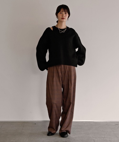 shetila(シェティラ)の「【2点セット】大人のレイヤードニット Vネックニット×タンクトップ(ニット/セーター・レディース・チャコール/ブラウン/グレイッシュベージュ/ブラック・M)」の11枚目の写真