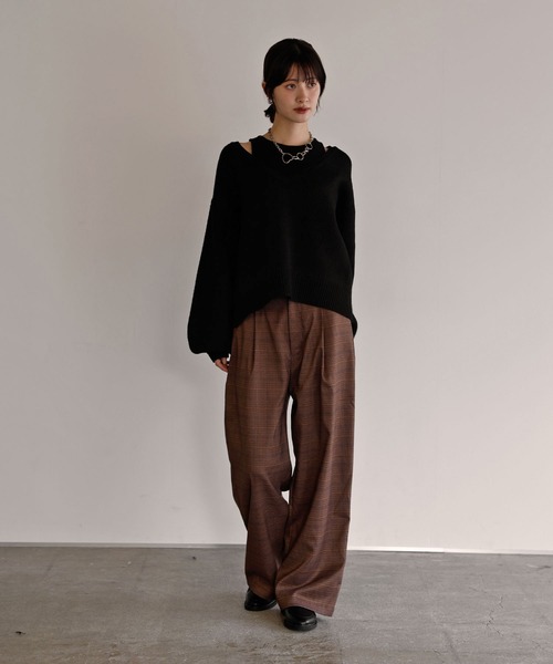 shetila(シェティラ)の「【2点セット】大人のレイヤードニット Vネックニット×タンクトップ(ニット/セーター・レディース・チャコール/ブラウン/グレイッシュベージュ/ブラック・M)」の12枚目の写真