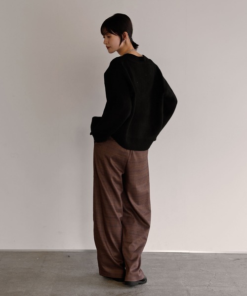 shetila(シェティラ)の「【2点セット】大人のレイヤードニット Vネックニット×タンクトップ(ニット/セーター・レディース・チャコール/ブラウン/グレイッシュベージュ/ブラック・M)」の14枚目の写真