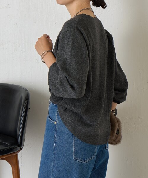 Jena espace merveilleux(ジェナ エスパスメルヴェイユ)の「【再登場!】ラメプレーティングニット(ニット/セーター・レディース・チャコールグレー/ベージュ/ネイビー・FREE)」の9枚目の写真