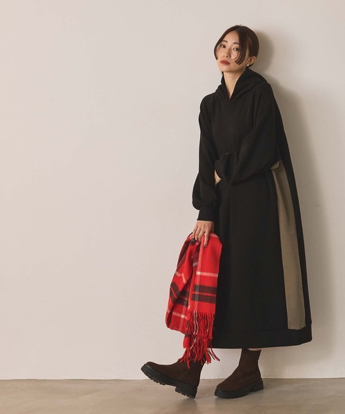 Gready Brilliant（グレディブリリアン）の「裏起毛バイカラーフーディ（ワンピース・レディース・グレー系その他/ブラック×ベージュ・FREE）」の13枚目の写真