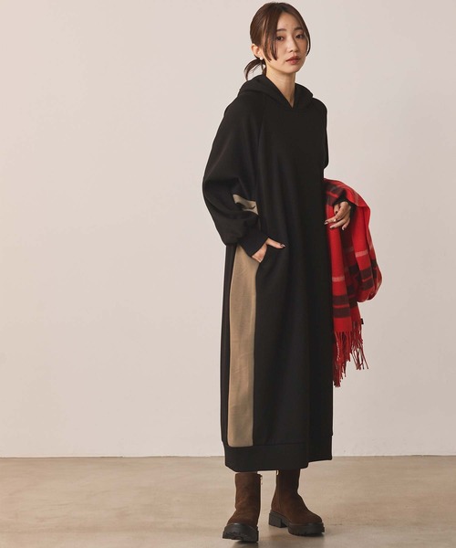 Gready Brilliant（グレディブリリアン）の「裏起毛バイカラーフーディ（ワンピース・レディース・グレー系その他/ブラック×ベージュ・FREE）」の4枚目の写真