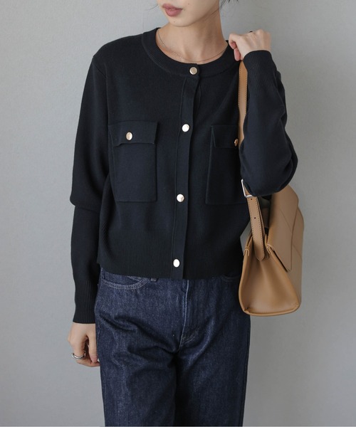 AMELY（エミリー）の「ゴールドボタンショートニットカーディガン（カーディガン/ボレロ・レディース・ネイビー/ライトベージュ/ブラック/モカ・フリー）」の14枚目の写真