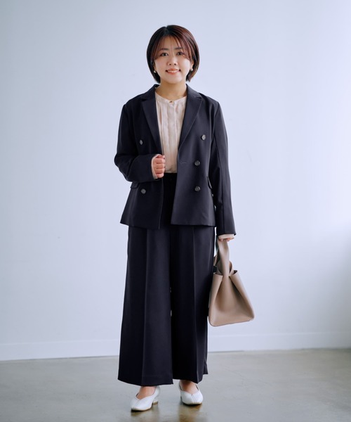 COHINA(コヒナ)の「ソフトドビーストレートパンツ 【低身長・小柄女性】(その他パンツ・レディース・ベージュ/ブラック・S-Regular/XS-Regular/S-Short/XS-Short)」の4枚目の写真