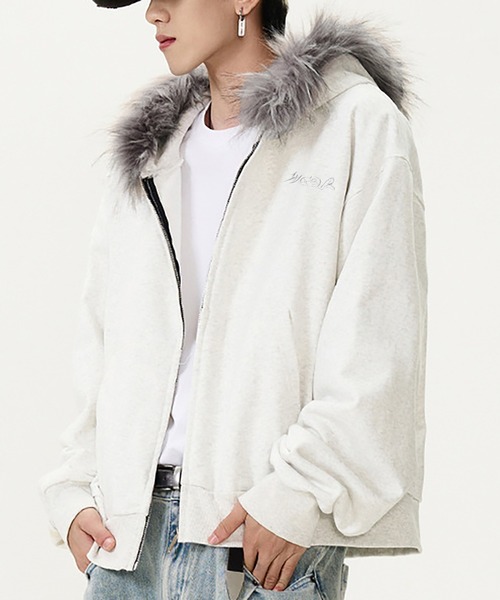 ラグジュアリーファーで差をつける” フェイクファージップパーカー