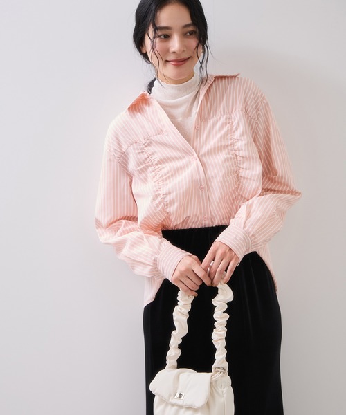 VIS（ビス）の「シャーリングギャザー切替シャツ/イージーケア（シャツ/ブラウス・レディース・ピンク系その他2/ホワイト系その他/サックスブルー・FREE）」の18枚目の写真