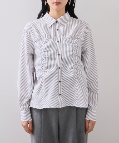 VIS（ビス）の「シャーリングギャザー切替シャツ/イージーケア（シャツ/ブラウス・レディース・ピンク系その他2/ホワイト系その他/サックスブルー・FREE）」の15枚目の写真