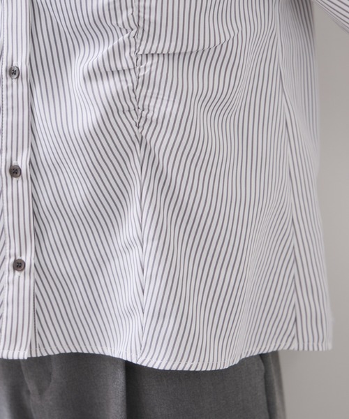 VIS（ビス）の「シャーリングギャザー切替シャツ/イージーケア（シャツ/ブラウス・レディース・ピンク系その他2/ホワイト系その他/サックスブルー・FREE）」の10枚目の写真