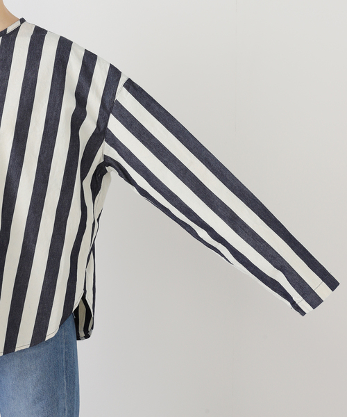 JOURNAL STANDARD LUXE(ジャーナルスタンダード ラックス)の「ストライプデニム ヘンリーシャツ(シャツ/ブラウス・レディース・ネイビー・FREE)」の8枚目の写真