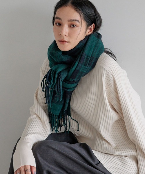 LOWRYS FARM（ローリーズファーム）の「チェックムジストール 580202（ストール/ショール・レディース・ホワイト/レッド/グリーン/アイボリー・FREE）」の3枚目の写真