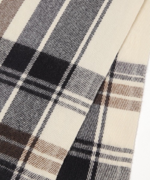 LOWRYS FARM（ローリーズファーム）の「チェックムジストール 580202（ストール/ショール・レディース・ホワイト/レッド/グリーン/アイボリー・FREE）」の16枚目の写真