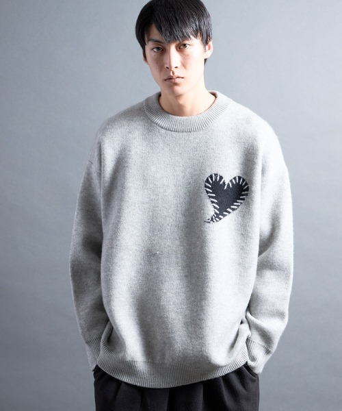COMMON WARE（コモンウェアー）の「PF:HEART ONE POINT LOOSE FIT KNIT/ハート刺繍ワンポイント ルーズニット（ニット/セーター・メンズ・レッド/ブラック/グレー/ブルー・FREE）」の3枚目の写真