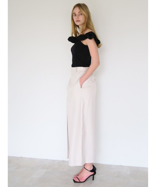 swane(スワネ)の「front tuck wide skirt(スカート・レディース・アイボリー/ブラック・FREE)」の4枚目の写真