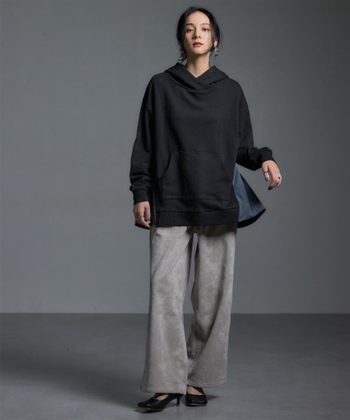 Soiunique（スワユニーク）の「異素材切替バックタックデザインパーカー ［Soiunique］（パーカー・レディース・ネイビー系/ブラック系/カーキ系・M/L/LL）」の4枚目の写真