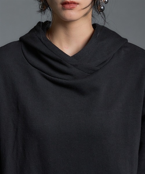 Soiunique（スワユニーク）の「異素材切替バックタックデザインパーカー ［Soiunique］（パーカー・レディース・ネイビー系/ブラック系/カーキ系・M/L/LL）」の19枚目の写真