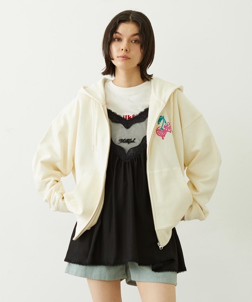 MILKFED.(ミルクフェド)の「MELTY CHERRY WIDE ZIP UP HOODIE(パーカー・レディース・オフホワイト/ライトブルー/ブラック・L/M)」の12枚目の写真
