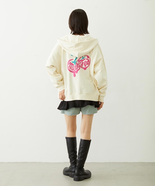 MILKFED.(ミルクフェド)の「MELTY CHERRY WIDE ZIP UP HOODIE(パーカー・レディース・オフホワイト/ライトブルー/ブラック・L/M)」の17枚目の写真