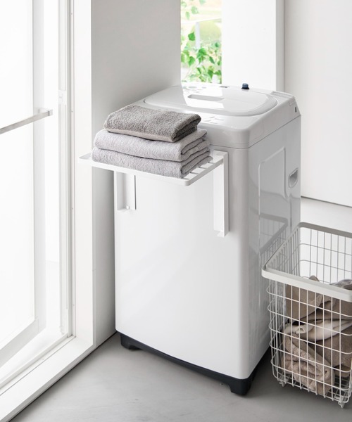 tower（タワー）の「tower（タワー）使いやすい高さに開くマグネット洗濯機横折り畳み棚（ランドリーグッズ・レディース・ホワイト/ブラック・ONE SIZE）」の6枚目の写真