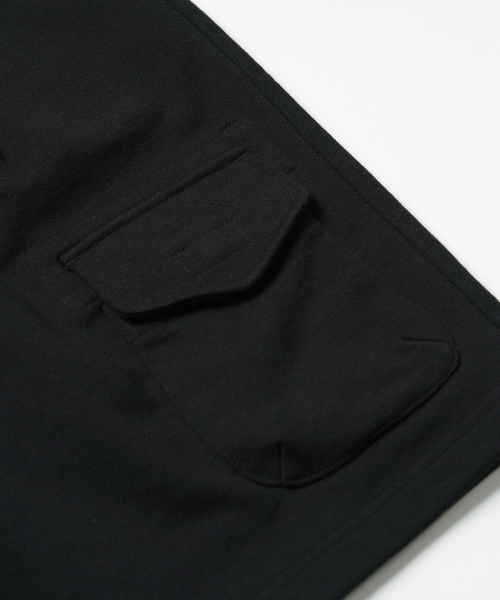 FRIZMWORKS(フリズムワークス)の「POUCH POCKET SWEAT SHORTS _ BLACK(その他パンツ・メンズ・その他・MEDIUM/LARGE/X-LARGE)」の5枚目の写真