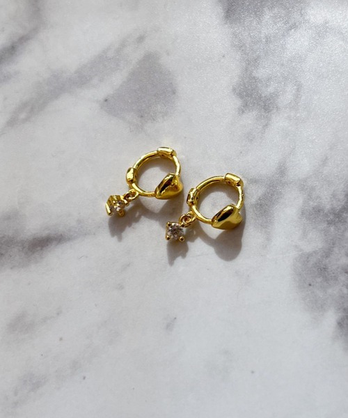 yu-ka（ユーカ）の「YU-KA:ドロップデザインハートフープピアス drop design  Heart hoop pierce（ピアス（両耳用）・レディース・ゴールド・FREE）」の3枚目の写真
