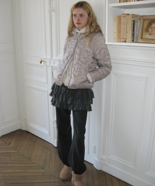 SINOON(シヌーン)の「Light Down Hoodie Jacket (Grey)(ダウンジャケット/コート・レディース・グレー・SMALL/MEDIUM)」の2枚目の写真