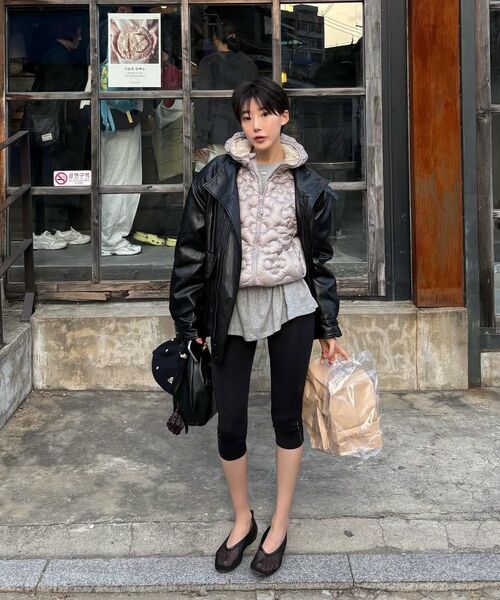 SINOON(シヌーン)の「Light Down Hoodie Jacket (Grey)(ダウンジャケット/コート・レディース・グレー・SMALL/MEDIUM)」の6枚目の写真
