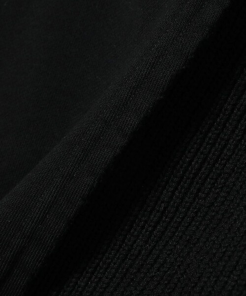 BEAMS(ビームス)の「【ワイドショートフィット】ドッキング クルーネック スウェット(スウェット・メンズ・ブラック/イエロー・S/M/XL/L)」の5枚目の写真