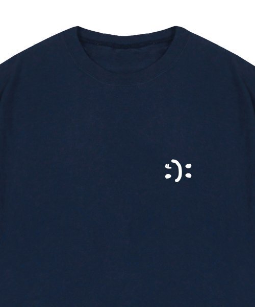 GRAVER（グレーバー）の「[UNISEX]スモールダブル描画スマイル半袖_ネイビー（Tシャツ/カットソー・レディース・ネイビー・SMALL/LARGE/X-LARGE/MEDIUM）」の3枚目の写真