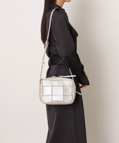 LOEWE ロエベ リピートアナグラム アベニュー チェーンショルダー