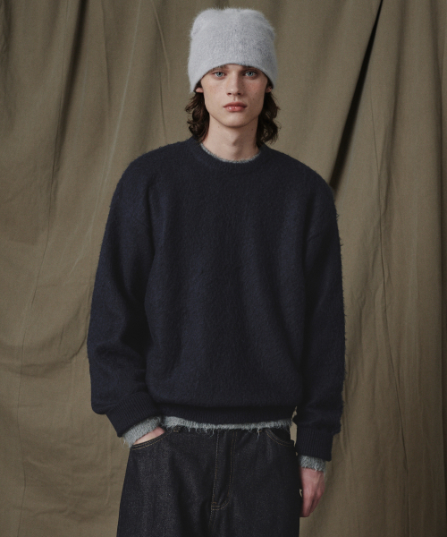 GLW(ジーエルダブリュ)の「オーバーサイズブラシニットネイビー(ニット/セーター・レディース・その他・MEDIUM/LARGE/SMALL)」の1枚目の写真