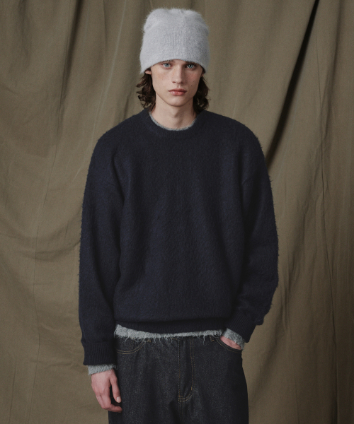 GLW(ジーエルダブリュ)の「オーバーサイズブラシニットネイビー(ニット/セーター・レディース・その他・MEDIUM/LARGE/SMALL)」の3枚目の写真