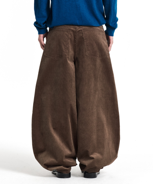 KICHUL(キチョル)の「CORD DUROY BALLOON PANTS (BROWN)(その他パンツ・レディース・その他・X-SMALL/SMALL/MEDIUM/LARGE)」の3枚目の写真