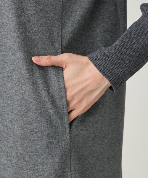 A/C DESIGN BY ALPHA CUBIC（エーシーデザインバイアルファキュービック）の「リブ切り替えハイネックニットワンピース【ポケットあり】（ワンピース・レディース・チャコールグレー/ブラック・M/L）」の12枚目の写真