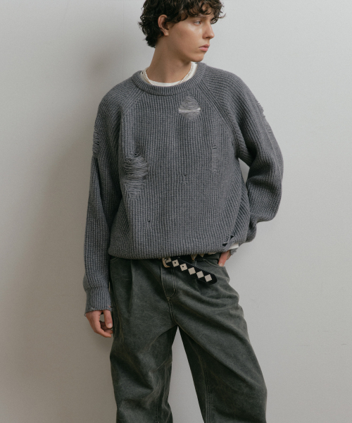 DUSTYWHITE(ダスティーホワイト)の「GREY LOOSE FIT DESTROYED WOOL KNIT SWEATER(ニット/セーター・メンズ・その他・MEDIUM/LARGE)」の4枚目の写真