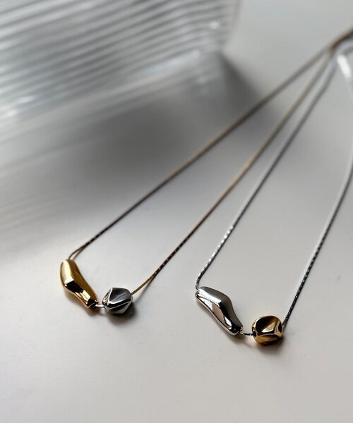 Chez toi（シェトワ）の「変形ぷっくり大小プレートネックレス（ネックレス・レディース・シルバー/ゴールド・FREE）」の2枚目の写真