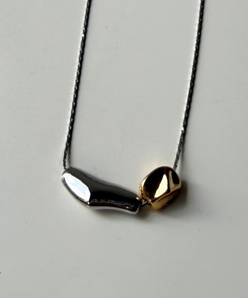 Chez toi（シェトワ）の「変形ぷっくり大小プレートネックレス（ネックレス・レディース・シルバー/ゴールド・FREE）」の6枚目の写真