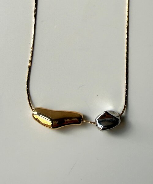 Chez toi（シェトワ）の「変形ぷっくり大小プレートネックレス（ネックレス・レディース・シルバー/ゴールド・FREE）」の9枚目の写真