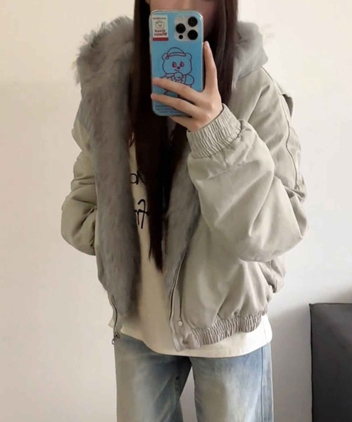 HALEY PESCA(ヘーリーペスカ)の「HALEY PESCA/インナーファーボリュームブルゾン(その他アウター・レディース・ブラック/グレー・MEDIUM/SMALL)」の1枚目の写真