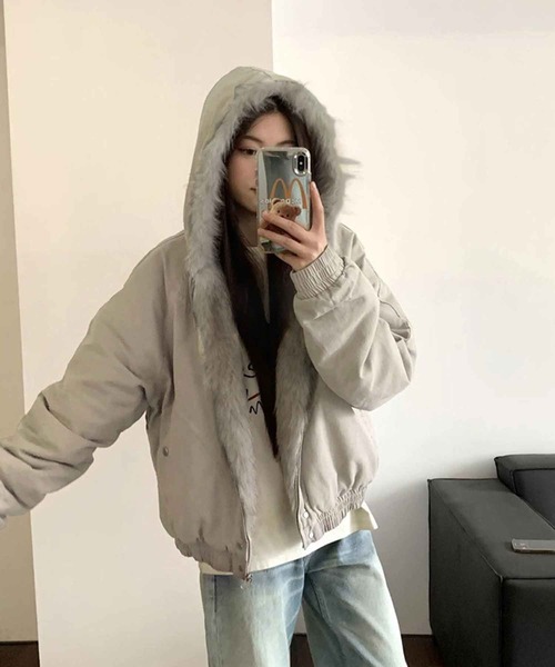 HALEY PESCA(ヘーリーペスカ)の「HALEY PESCA/インナーファーボリュームブルゾン(その他アウター・レディース・ブラック/グレー・MEDIUM/SMALL)」の7枚目の写真