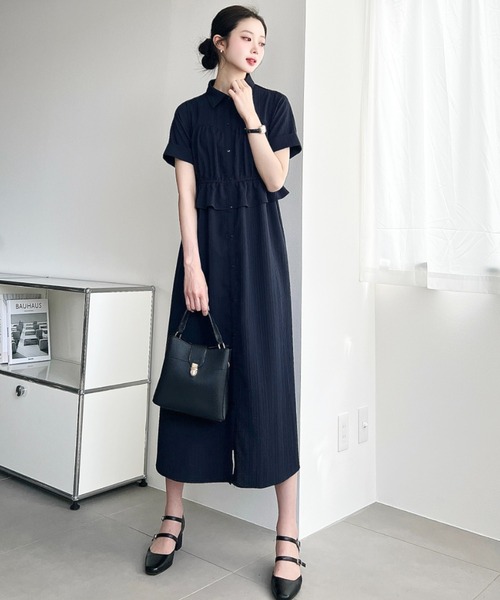 moment+（モーメントプラス）の「ビスチェデザインシャツワンピース（シャツワンピース・レディース・ネイビー/オフホワイト/ブラック・M）」の19枚目の写真