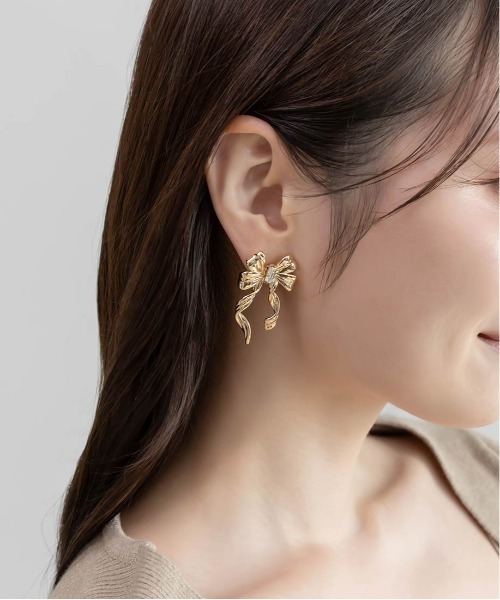 RANDA（ランダ）の「【Holiday Collection】リボンモチーフピアス（ピアス（両耳用）・レディース・シルバー/ゴールド・FREE）」の4枚目の写真