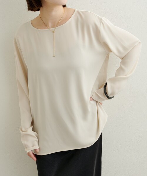 Omekashi（オメカシ）の「サテンTブラウス（シャツ/ブラウス・レディース・オフホワイト/アイボリー/ブラック・FREE）」の9枚目の写真